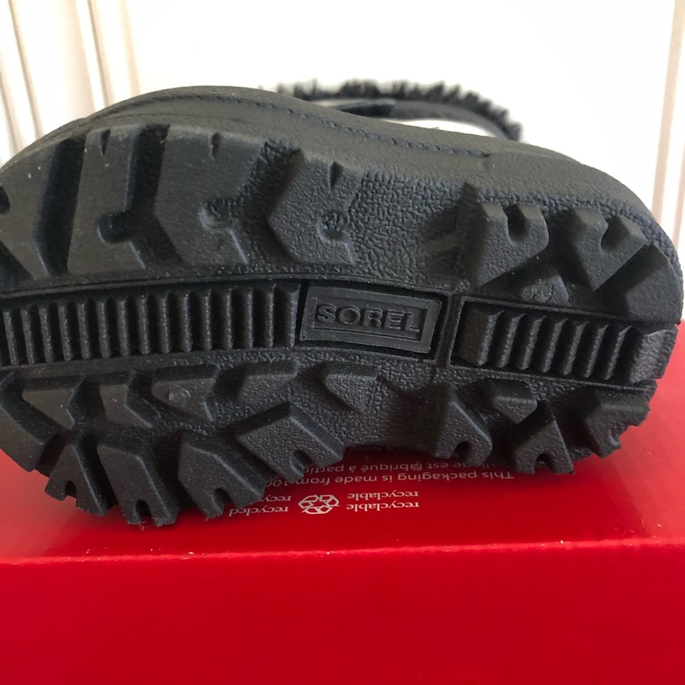 Snow Commander Insulated Waterproof Boot - Picture 4 of 6